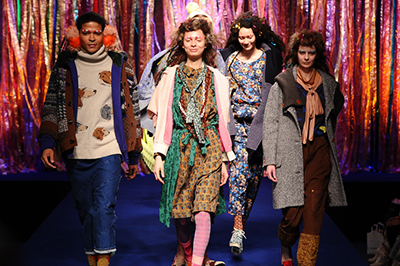 メルシーボークー、 2013-14年秋冬 ウィメンズ コレクション