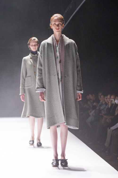 まとふ 2013-14年秋冬<span>コレクション</span> - 写真2