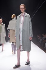 まとふ(matohu) 2013-14年秋冬コレクション - 間から生まれる、日本の美意識｜写真5