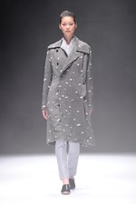 まとふ(matohu) 2013-14年秋冬コレクション - 間から生まれる、日本の美意識｜写真13