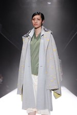 まとふ(matohu) 2013-14年秋冬コレクション - 間から生まれる、日本の美意識｜写真16