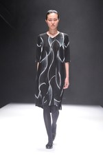 まとふ(matohu) 2013-14年秋冬コレクション - 間から生まれる、日本の美意識｜写真37