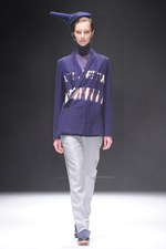 まとふ(matohu) 2013-14年秋冬コレクション - 間から生まれる、日本の美意識｜写真44