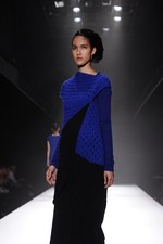 まとふ(matohu) 2013-14年秋冬コレクション - 間から生まれる、日本の美意識｜写真56