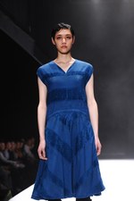 まとふ(matohu) 2013-14年秋冬コレクション - 間から生まれる、日本の美意識｜写真64