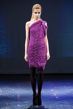 ヨハン クー 2013-14年秋冬コレクション - 破滅の世界へと誘う魔性の女｜写真18