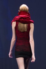 ヨハン クー 2013-14年秋冬コレクション - 破滅の世界へと誘う魔性の女｜写真22