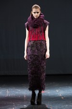 ヨハン クー 2013-14年秋冬コレクション - 破滅の世界へと誘う魔性の女｜写真26