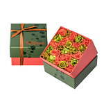 ニコライ バーグマン“落葉”から着想した秋限定フラワーボックス、バラやカーネーションを詰めて｜写真4