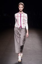 サポートサーフェス 2013-14年秋冬コレクション - 心を照らす煌めきの残像｜写真1