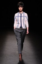 サポートサーフェス 2013-14年秋冬コレクション - 心を照らす煌めきの残像｜写真2