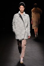 サポートサーフェス 2013-14年秋冬コレクション - 心を照らす煌めきの残像｜写真48