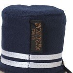 ポーター×シュタイフ“ホテルの案内係”に扮したテディベア - カリモク木製バッグ｜写真4