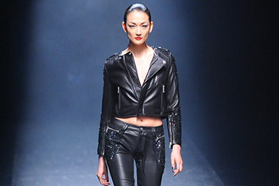 ウノ ピゥ ウノ ウグァーレ トレ 2013-14年秋冬 ウィメンズ&メンズ コレクション