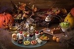 ホテルメトロポリタンのハロウィンアフタヌーンティー、チーズムース×洋なしのシャインマスカットパフェ等｜写真1