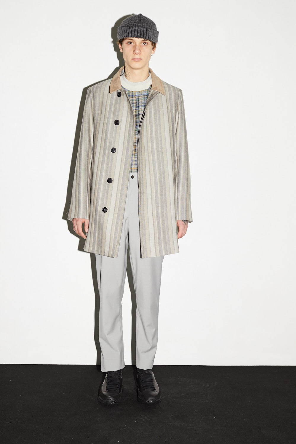 ステファン シュナイダー(STEPHAN SCHNEIDER) 2020-21年秋冬
