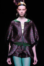 ユマ コシノ 2013-14年秋冬コレクション - 純粋と混沌との美しいカオスを、エッジィに｜写真2