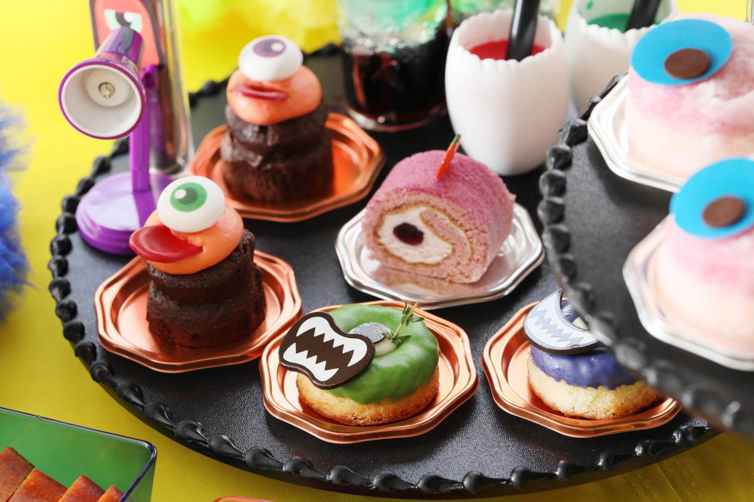 “カラフルモンスタースイーツ”のデザートブッフェが名古屋で、ヴィヴィッドなケーキやムースなど約30種｜写真5