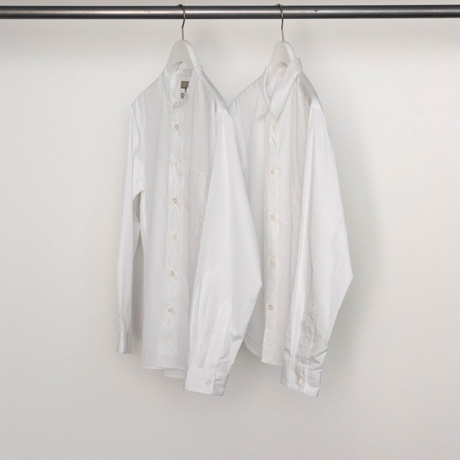 マーガレット・ハウエル“ブランドの原点”クラシックシャツがベースの限定シャツ、上質コットン生地｜写真1