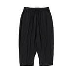 ホワイトマウンテニアリング“ゆったりシルエット”のバンドカラーシャツ＆テーパードパンツなど｜写真18