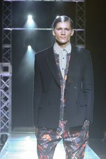 ヨシオクボ 2013-14年秋冬コレクション - オトナの色気が薫る、ダンディカジュアル｜写真56