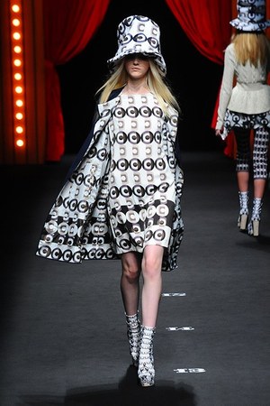 リツコ シラハマ(RITSUKO SHIRAHAMA) 2013-14年秋冬ウィメンズコレクション  - 写真6