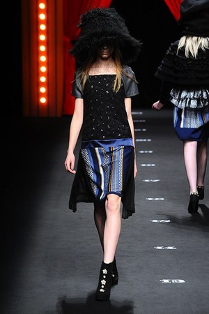 リツコ シラハマ(RITSUKO SHIRAHAMA) 2013-14年秋冬ウィメンズコレクション  - 写真25