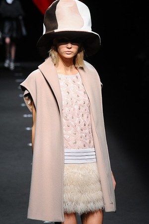 リツコ シラハマ(RITSUKO SHIRAHAMA) 2013-14年秋冬ウィメンズコレクション  - 写真33