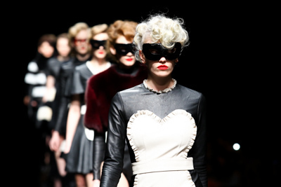 ジーヴィージーヴィー 2013-14年秋冬 ウィメンズ コレクション