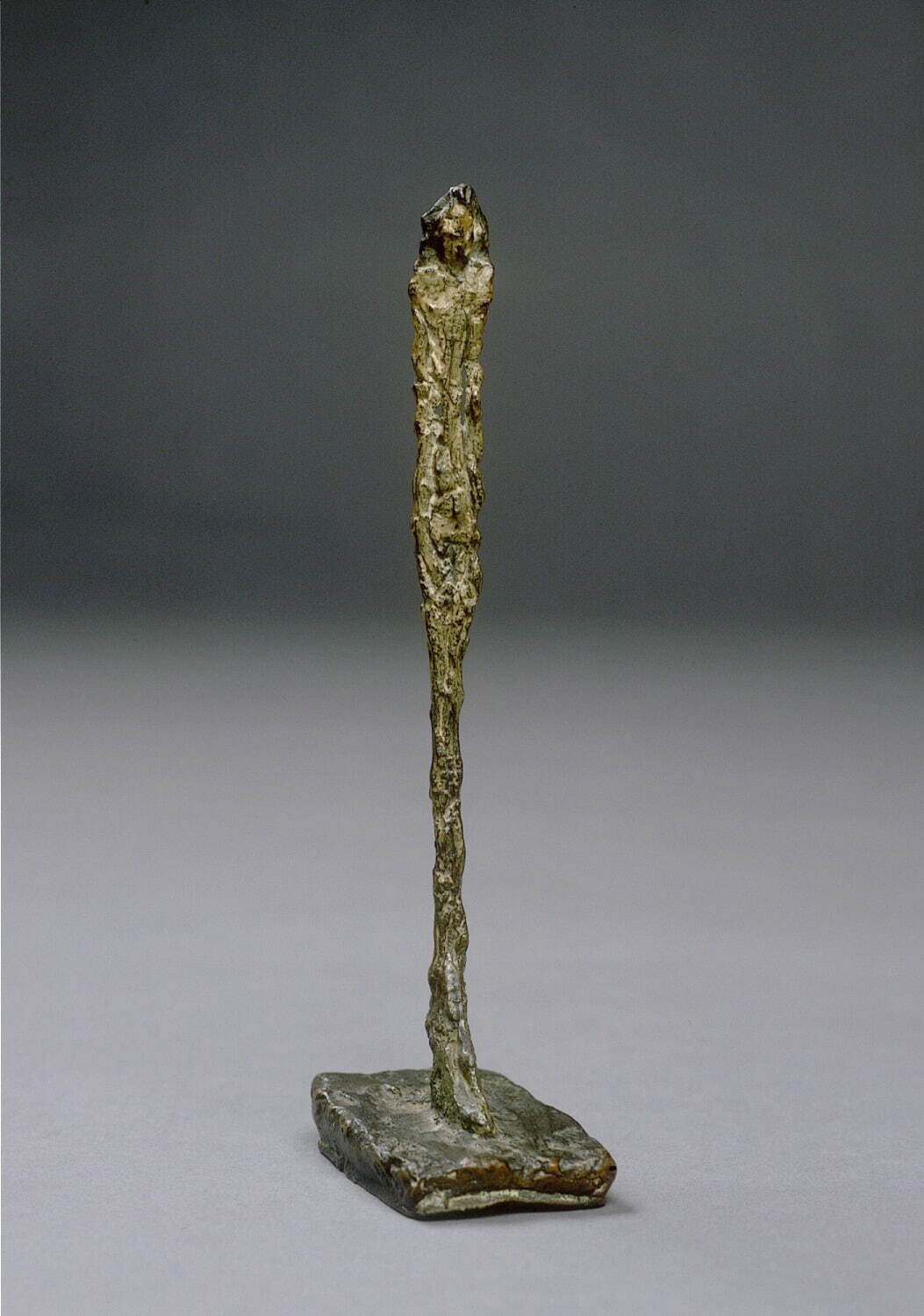 アルベルト・ジャコメッティ《裸婦立像》1950年頃 富山県美術館蔵