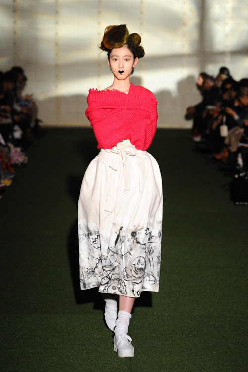 ノゾミ イシグロ オートクチュール(NOZOMI ISHIGURO Haute Couture) 2013-14年秋冬ウィメンズコレクション  - 写真15