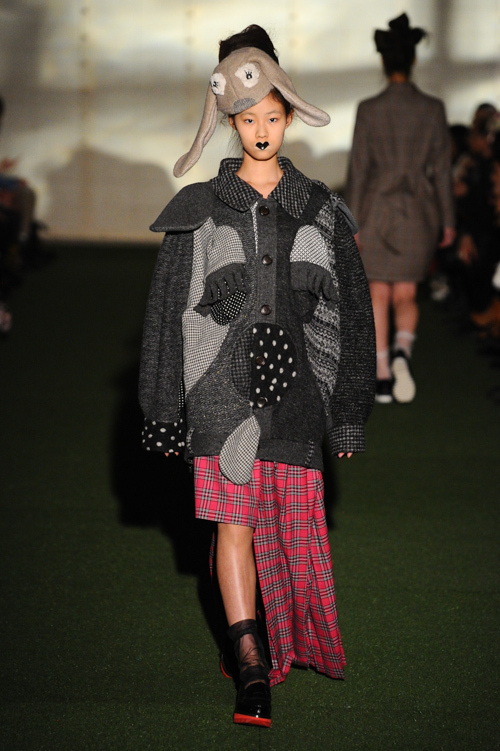 ノゾミ イシグロ オートクチュール(NOZOMI ISHIGURO Haute Couture) 2013-14年秋冬ウィメンズコレクション  - 写真26