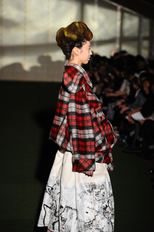 ノゾミ イシグロ オートクチュール(NOZOMI ISHIGURO Haute Couture) 2013-14年秋冬ウィメンズコレクション  - 写真42