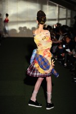 ノゾミ イシグロ オートクチュール 2013-14年秋冬コレクション - ろくでなし ひとでなし ふくでなし｜写真18