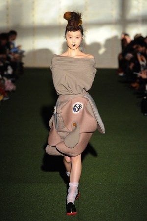 ノゾミ イシグロ オートクチュール 2013-14年秋冬コレクション - ろくでなし ひとでなし ふくでなし｜写真1