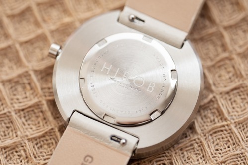 マベンウォッチズ“上品くすみホワイト”の新作腕時計、ヒロブとコラボで｜写真2