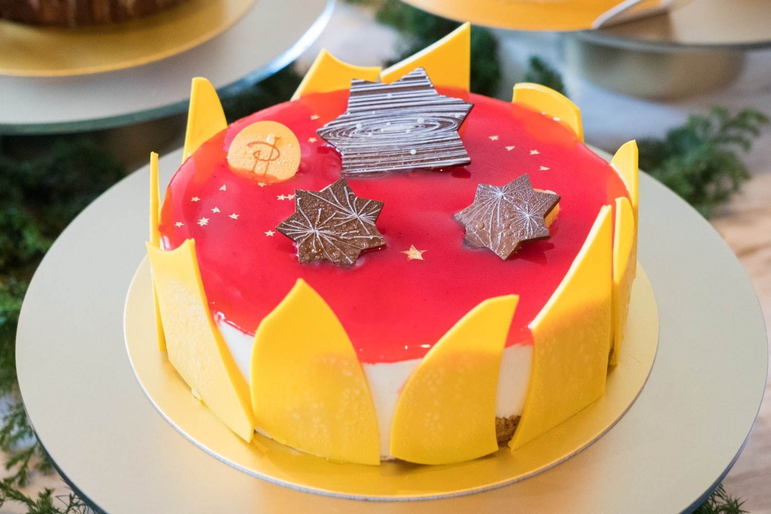 ピエール・エルメのクリスマスケーキ2020、“星空”をイメージした七芒星型ケーキなど｜写真6