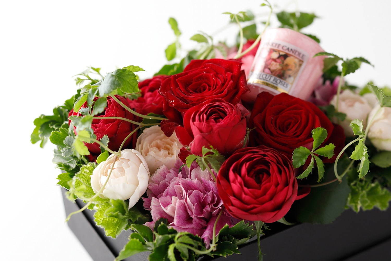 赤いバラ3万輪が咲く屋上庭園、ホテルニューオータニ(東京)に - ピエール・エルメ・パリのスイーツも｜写真10