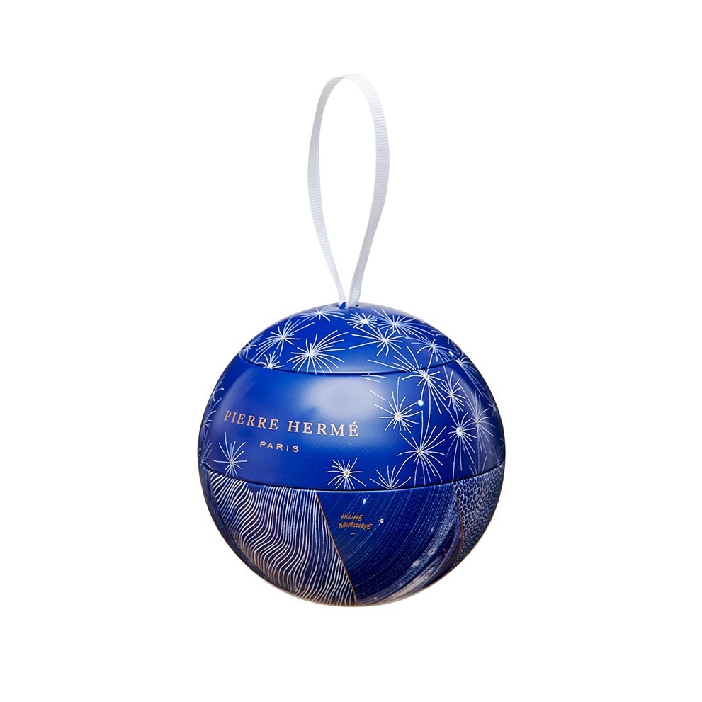 ピエール・エルメのクリスマススイーツ2020、チョコ入りリース型