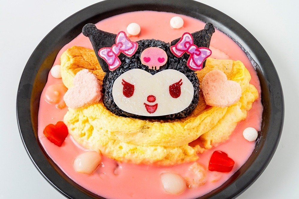 “魔女クロミ”のアフタヌーンティーやピンクのオムカレー、新宿「クロミ♡マイメロディ カフェ」に｜写真4