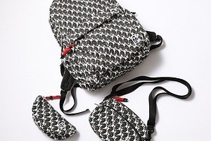 にゃー×チャムス、「ブービーバード」とにゃーが並ぶ総柄バッグ＆Tシャツ