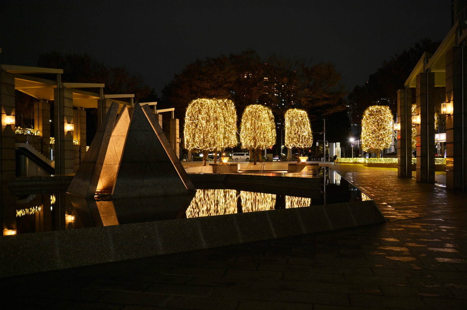 西新宿のクリスマスイルミネーション、新宿野村ビルやヒルトン東京など10か所で点灯｜写真3