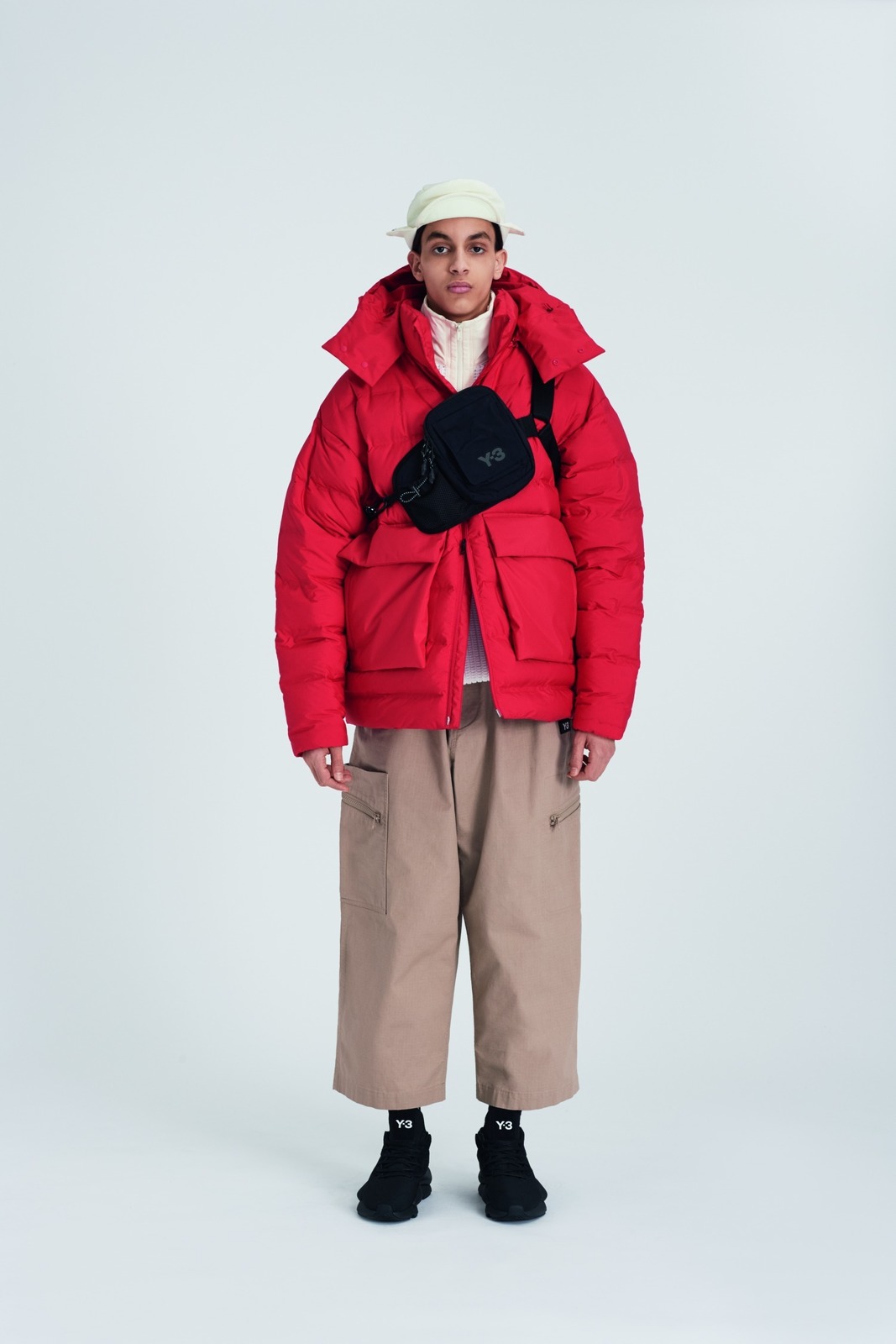 Y-3“柔道着”から着想を得た新作ウールコートや中綿ベスト、2層