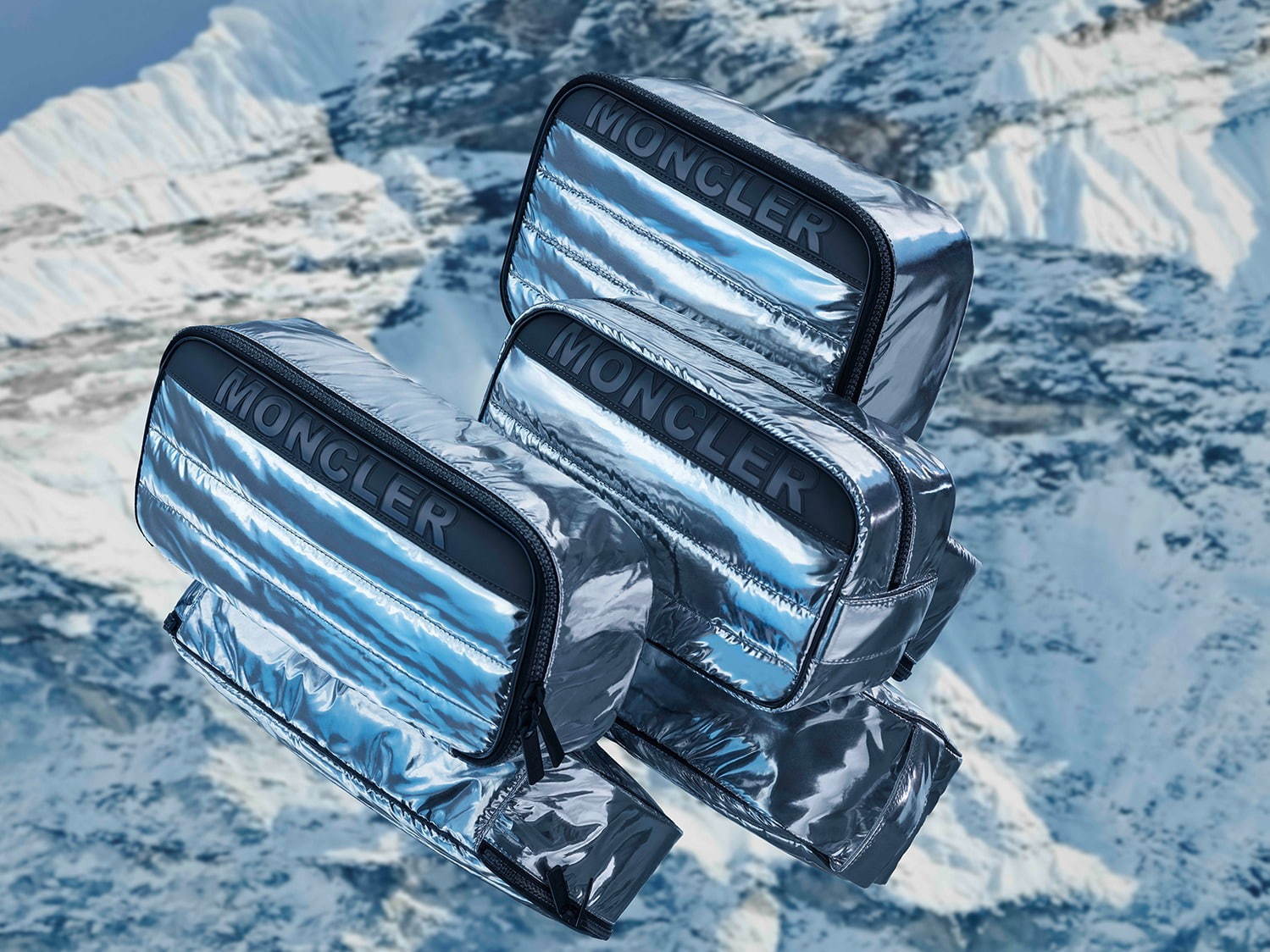 モンクレール ジーニアス×リモワの“鏡面仕上げ”スーツケース、ナイロン製の収納セット付き｜写真5