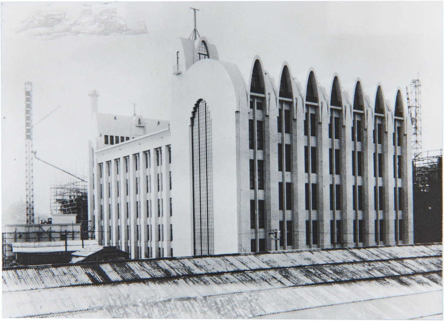 山田守 「東京中央電信局」 1925(大正14)年 郵政博物館