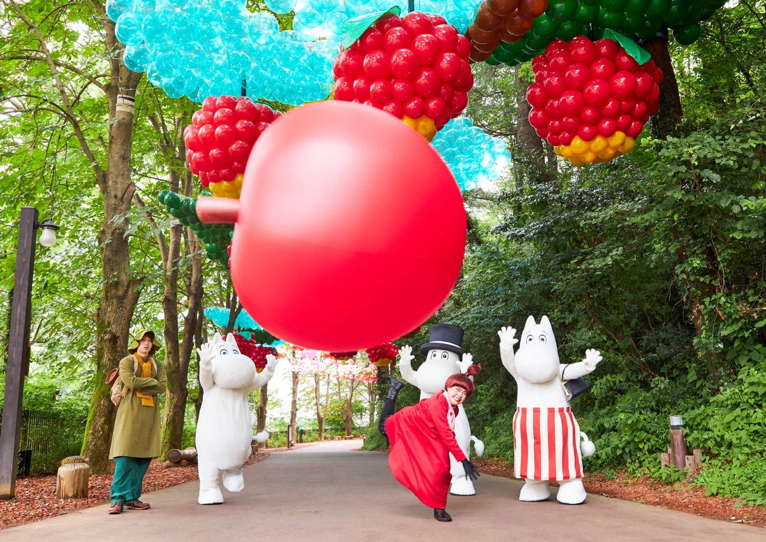 ムーミンバレーパーク“りんご＆ベリー”風船約3,600個で彩る空間演出イベント、限定パンケーキも｜写真4