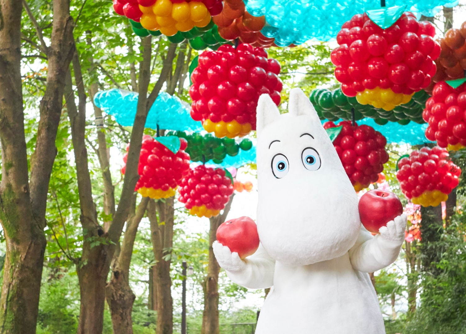 ムーミンバレーパーク“りんご＆ベリー”風船約3,600個で彩る空間演出イベント、限定パンケーキも｜写真3