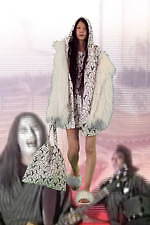 イクミ(IKUMI) 人間椅子｜写真6