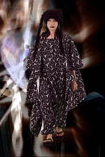 イクミ(IKUMI) 人間椅子｜写真16