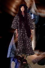 イクミ(IKUMI) 人間椅子｜写真17